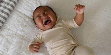 Bahaya Parfum untuk Bayi yang Sering Diabaikan Orangtua