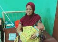 Ibu hamil di Banjarmasin alami kontraksi mendadak saat naik motor, lahiran di tepi jalan