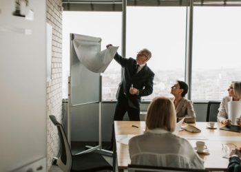 Memimpin dengan Hati: Menggerakkan Organisasi di Era Disrupsi