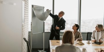 Memimpin dengan Hati: Menggerakkan Organisasi di Era Disrupsi