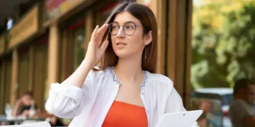 Jika Perempuan Sangat Cerdas, Ini 8 Kualitas Langka yang Muncul Menurut Psikologi