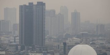 Kualitas udara Jakarta memburuk, warga diminta pakai masker saat aktivitas