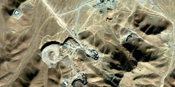Teheran Tanggapi Ancaman Trump, Pastikan Uranium Tetap di Iran