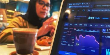 IHSG turun 0,43% di awal perdagangan Selasa, AMRT dan BRPT jadi top losers