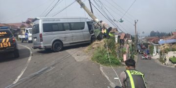 Pembatasan Kendaraan di Jalur Bromo Perlu Dievaluasi