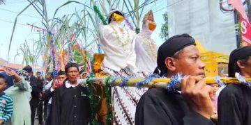 Tradisi Pengantin Tebu PG Sindanglaut Cirebon: Simbol, Akad, Petani, dan Pabrik Gula