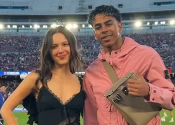 Olivia Rodrigo Hadiri El Clasico Real Madrid vs Barcelona