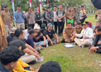 Agustiar Sabran Pilih Dialog Saat Mahasiswa Anak Buruh Demo di Kantor Gubernur