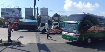 Bus AKAP Terus Berani Putar Balik di Jalan Prof Hamka, Dishub Semarang Tangani Kasus Ini