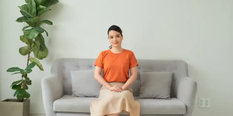 Sering Duduk di Tempat Sama? Ini 7 Ciri Tersembunyi Menurut Psikologi