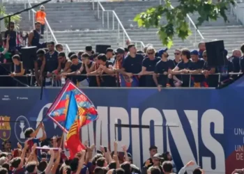 Para Juara Barcelona Menggemparkan Kota, Aksi Lamine Yamal Viral!
