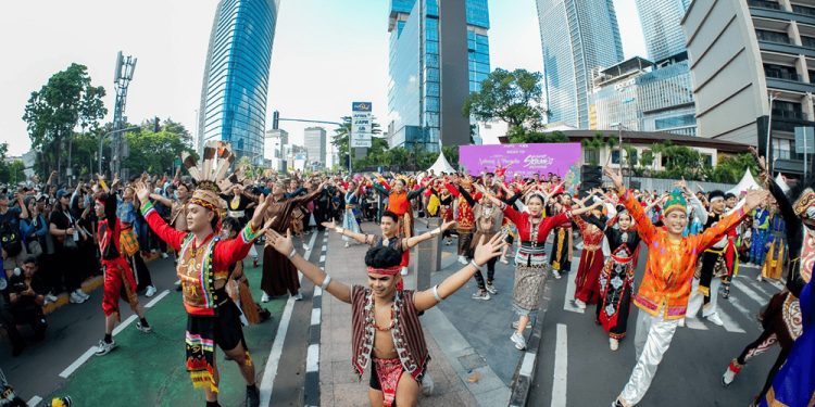 200 Penari Hiasi CFD Bundaran HI Menjelang Sabang Merauke 2026