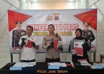 Warga Purworejo Tertipu Investasi Bodong Rp452 Juta via Pesan WA “Salah Sambung”