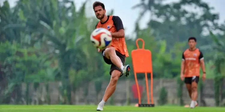 Fans menduga Paulo Ricardo tinggalkan Persija Jakarta, ini pollingnya!