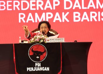 Megawati Menangis Saat Tonton Film Pesta Babi