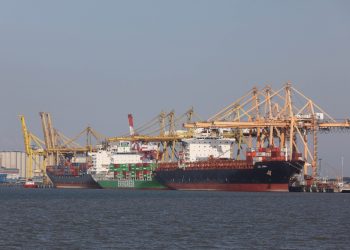 Volume peti kemas di Surabaya turun 5,5% pada kuartal pertama 2026