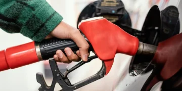 5 Alasan Mobil Boros BBM yang Sering Diabaikan Pemilik, Tapi Sepele