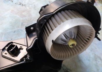 Kapan Waktunya Bersihkan Blower AC Mobil? Ini Jawabannya