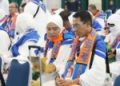 Plh Wali Kota Lepas Kloter Terakhir Embarkasi Batam, Li Claudia Pesan JCH Jaga Kesehatan