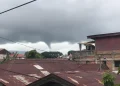 Prakiraan Cuaca 7 Kota Sumbar: Hujan Petir di Sawahlunto, Hujan Ringan di Padang
