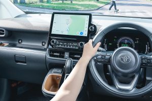 01_AMW_2200923_toyota_sienta.jpg