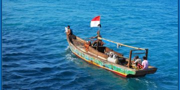 Nelayan Bitung Terjebak Laut, Polairud Datang Menyelamatkan