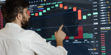 FTSE Eliminasi GOTO, NCKL, DOID, CNMA: Apa Pemicunya?