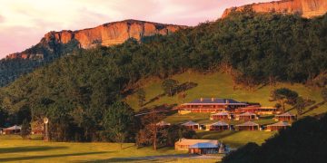 Emirates Eyes More Helicopter Flights at Luxury Wolgan Valley Resort