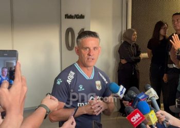 Marselino Ferdinan Memukau John Herdman