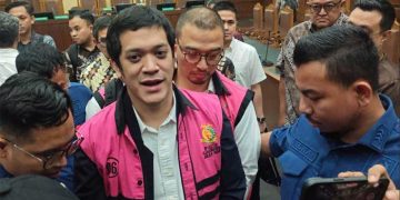 Pakar Hukum: Vonis Bebas untuk Kerry Riza dalam Kasus Pertamina
