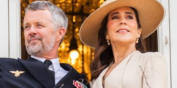 Royal Summer Tour Amidst Home Political Storm