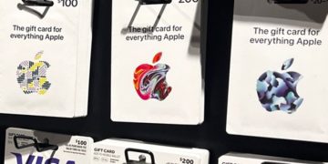 Woolies Shopper Falls Victim to Tampered Gift Card