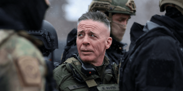 DHS Chief Dumps MAGA Ex-Border Boss: “Irrelevant”