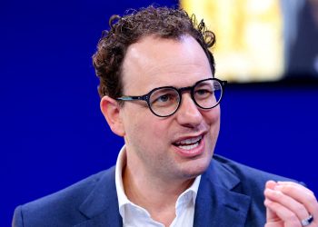 Anthropic Ignites $1 Trillion IPO Race This Summer