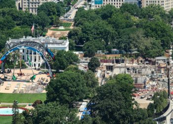 Trump Admin Ignored Park Lease Warnings: Report