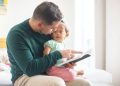 7 Cara Kreatif Umumkan Kehamilan pada Si Kecil