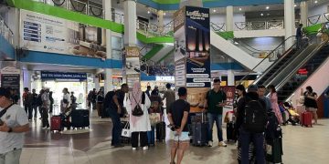 Berkah Semu Pariwisata: Rupiah Terdevaluasi, Untung Siapa?