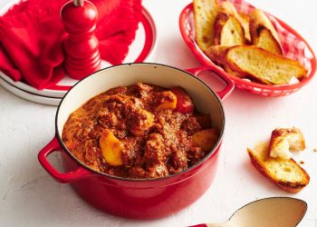 Julie Goodwin’s Slow Cooker Beef Stew: Aussie Comfort