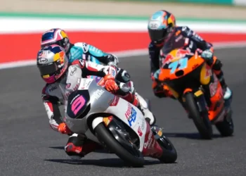 Veda Ega Pratama Start Posisi 9 di Moto3 Hungaria 2026, Peluang Podium Rider Gunungkidul Terbuka Lebar!