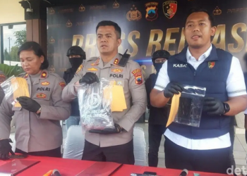Racun Sate Menantu: 5 Ayam Mati, Mertua Terancam