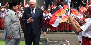 Presiden Prabowo Subianto menyambut kedatangan Presiden Republik Federal Jerman Frank-Walter Steinmeier dalam rangka kunjungan kenegaraan di Istana Merdeka, Jakarta, pada Senin, 15 Juni 2026.