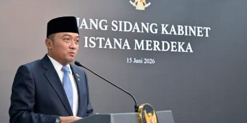 Menteri Sekretaris Negara (Mensesneg) Prasetyo Hadi menyampaikan keterangan persnya di kompleks Istana Kepresidenan Jakarta, Senin, 15 Juni 2026.