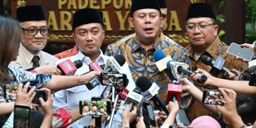 Wakil Ketua DPR RI Cucun Ahmad Syamsurijal memberikan keterangan pers di Hambalang, Kabupaten Bogor, Jawa Barat, pada Rabu, 17 Juni 2026.