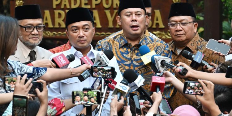 Wakil Ketua DPR RI Cucun Ahmad Syamsurijal memberikan keterangan pers  di Hambalang, Kabupaten Bogor, Jawa Barat, pada Rabu, 17 Juni 2026.