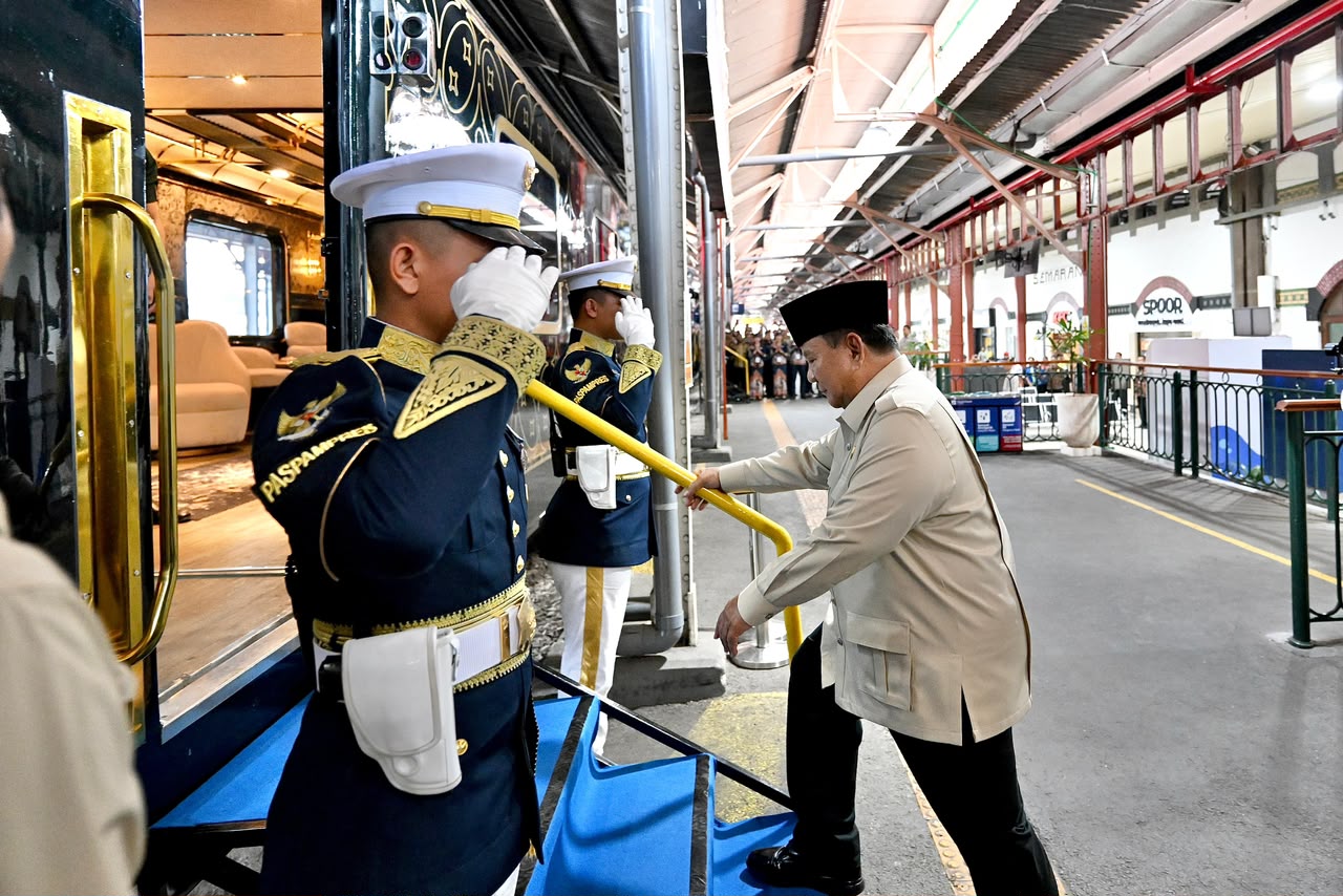 Presiden-Prabowo-Menuju-Batang-dengan-KA-Nusantara-Explorer-Dukung-Inovasi-Perkeretaapian-dan-Pariwisata-Nasional