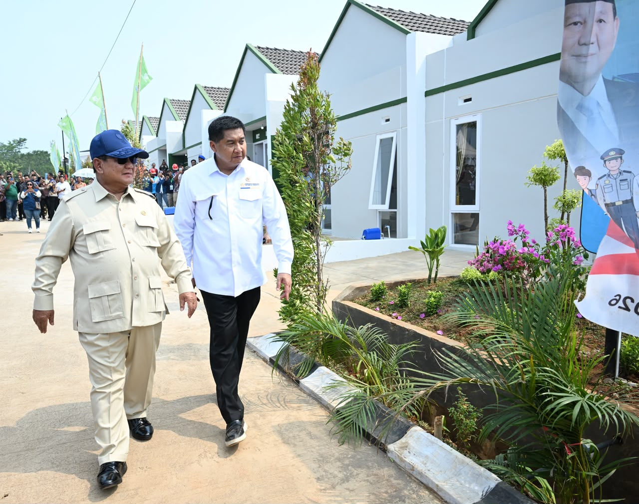 Presiden-Prabowo-Resmikan-Akad-Massal-62000-Unit-KPR-Rumah-Subsidi-dan-KUR-Perumahan-Rp880-Miliar-Tegaskan-Komitmen-Hadirkan-Hunian-Layak-bagi-Rakyat