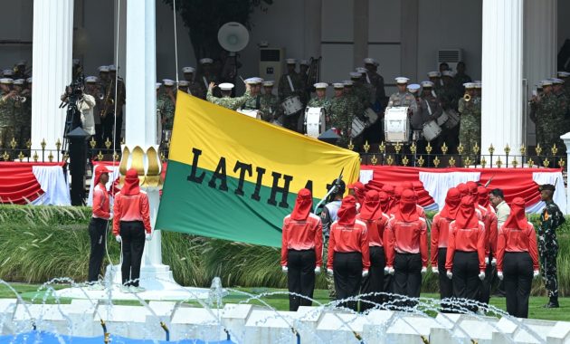 Persiapan pelaksanaan Upacara HUT Ke-81 Kemerdekaan Republik Indonesia mulai memasuki tahap gladi parsial di halaman Istana Merdeka, Jakarta, pada Selasa, 11 Agustus 2026.