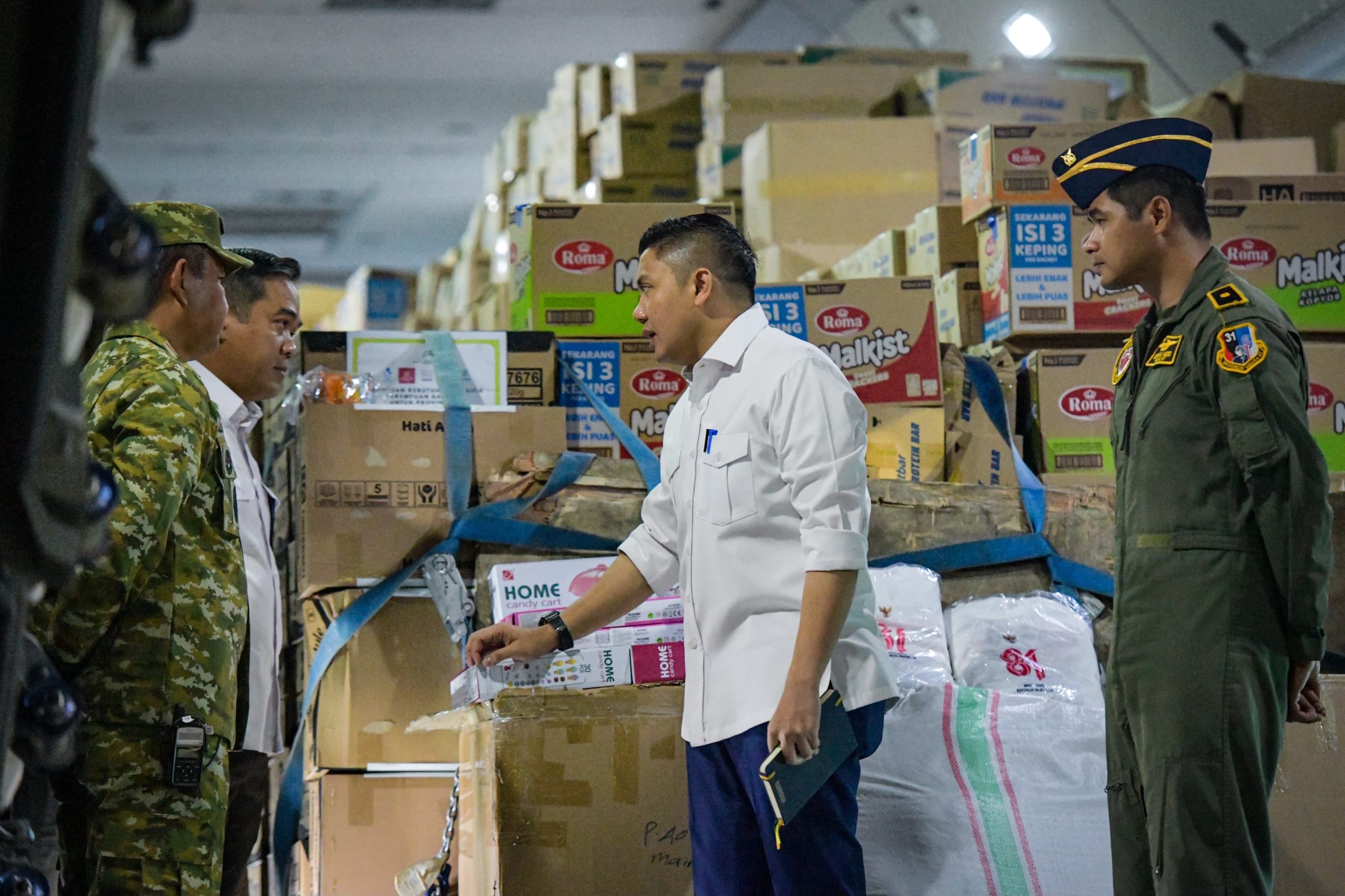 Pemerintah kembali menyalurkan bantuan logistik untuk masyarakat terdampak bencana di Nusa Tenggara Timur (NTT) pada Senin, (24/08) pagi.
