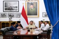 Presiden Prabowo Subianto menerima laporan Menteri dan Wakil Menteri Haji dan Umrah di Kompleks Istana Kepresidenan Jakarta, pada Senin, 28 September 2026.