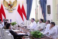 WhatsApp-Image-2026-09-28-at-183906 Presiden Prabowo Subianto menggelar rapat terbatas bersama sejumlah Menteri Kabinet Merah Putih di Istana Merdeka, Jakarta, pada Senin, 28 September 2026.